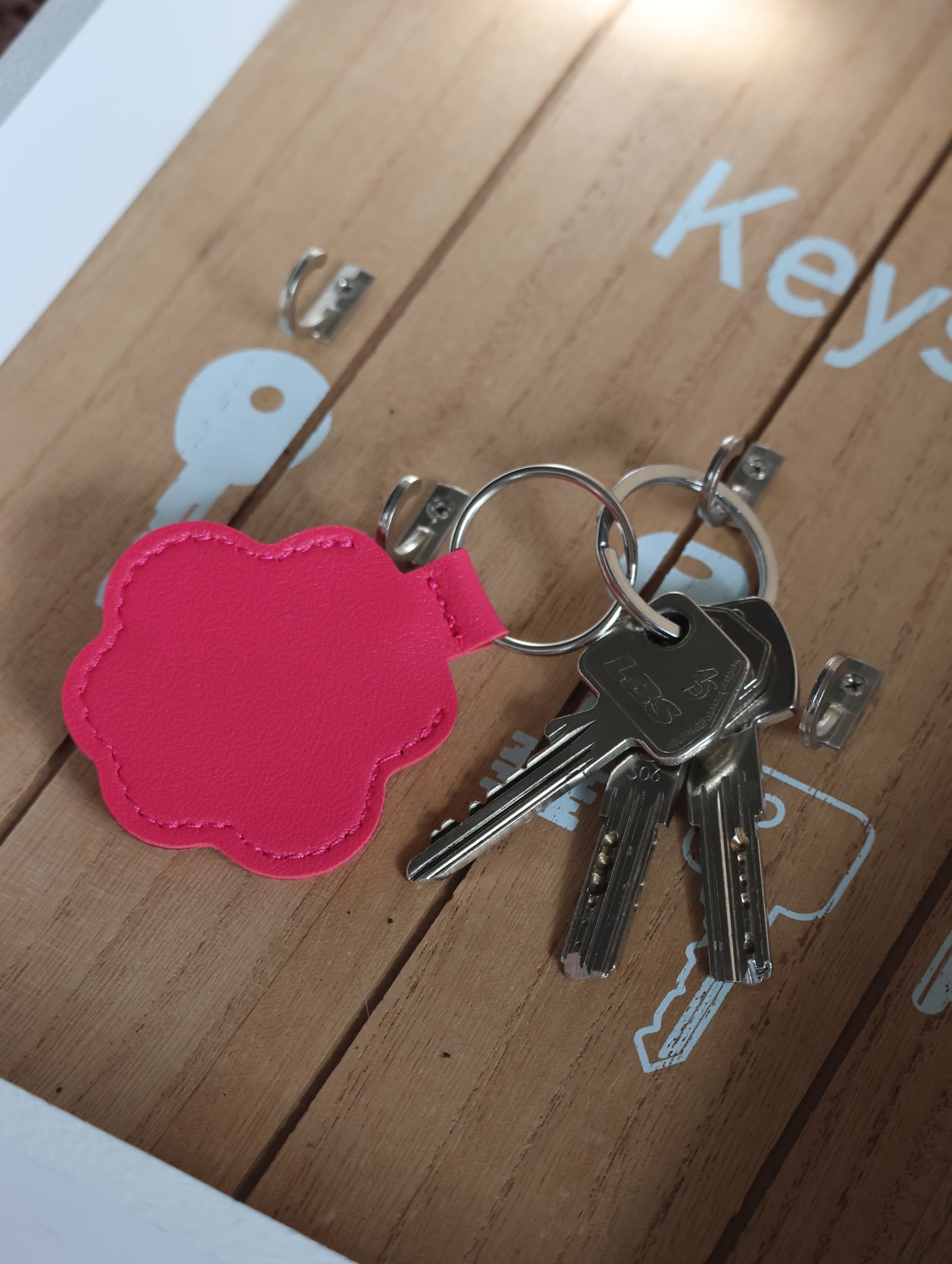 Porte clé " Pattes Fushia "