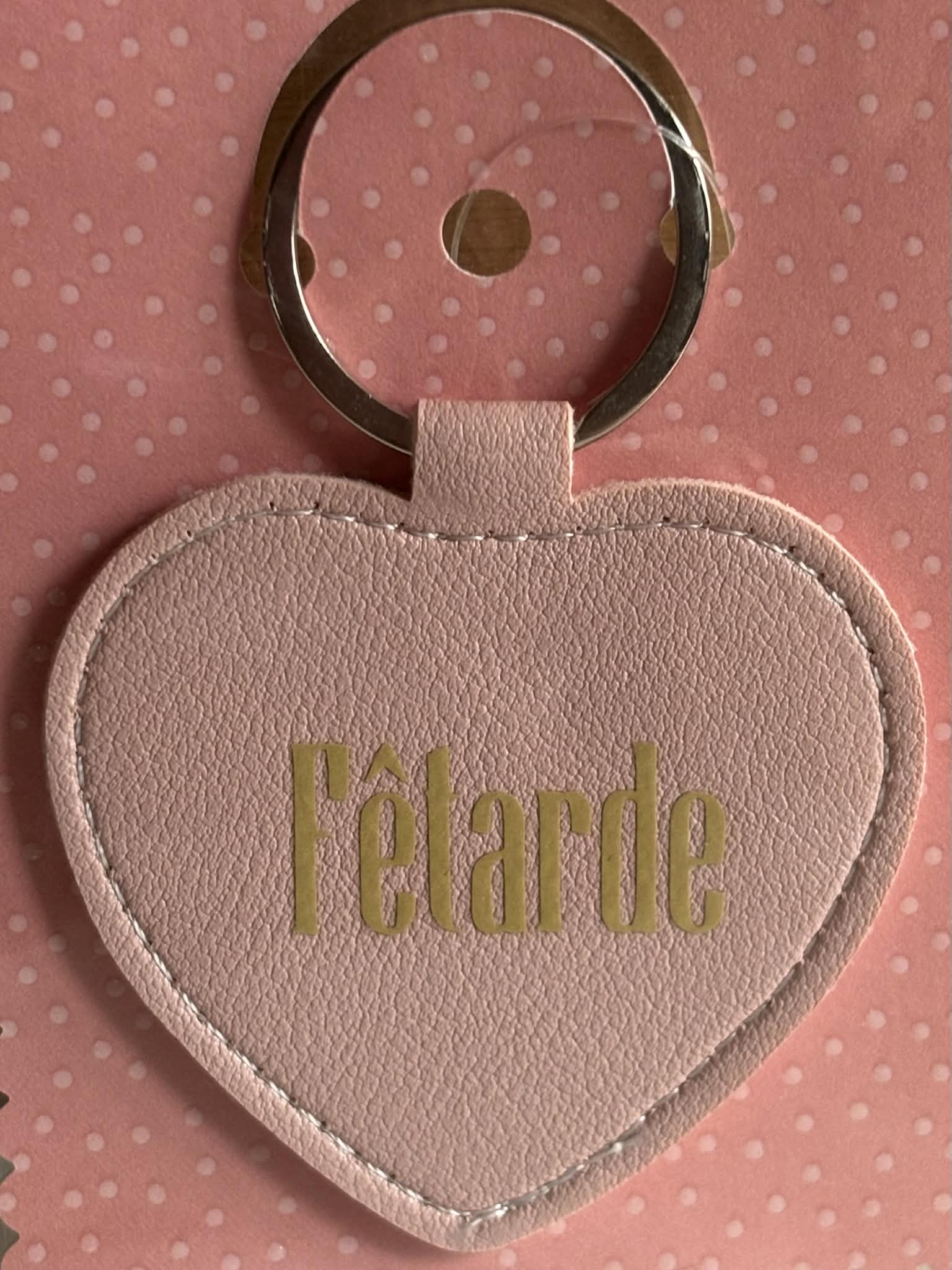 Porte clé message "Fêtarde"