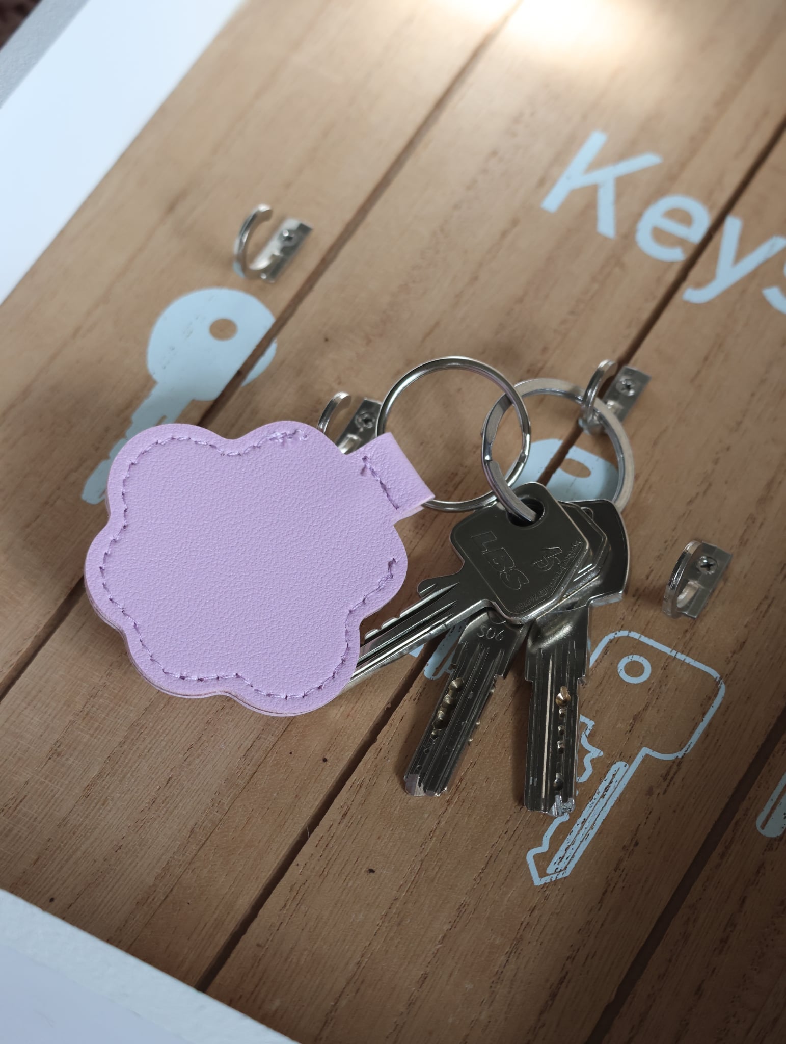 Porte clé " Pattes Mauve "
